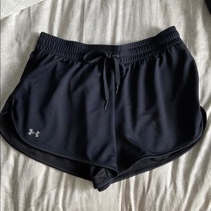 🔥2/$20 Black under armour running shorts